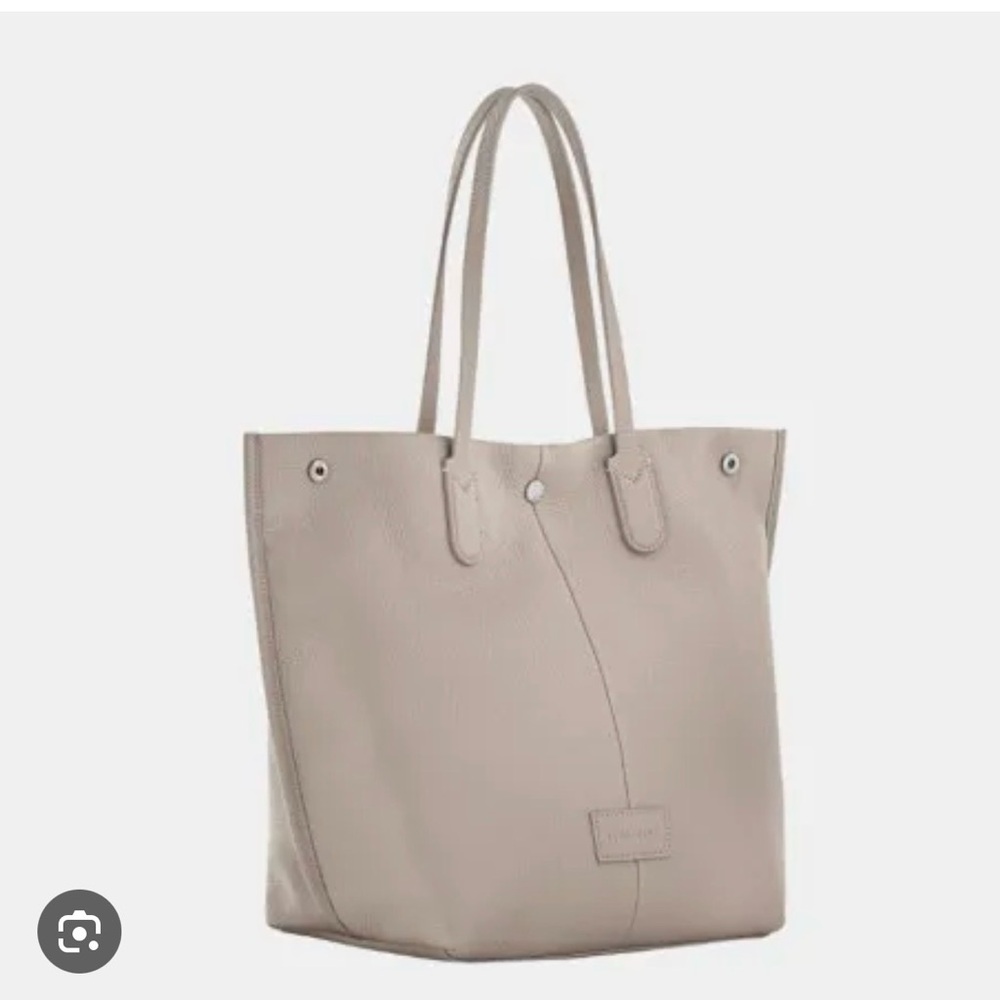 Longchamp Essential Leather Tote in Clay